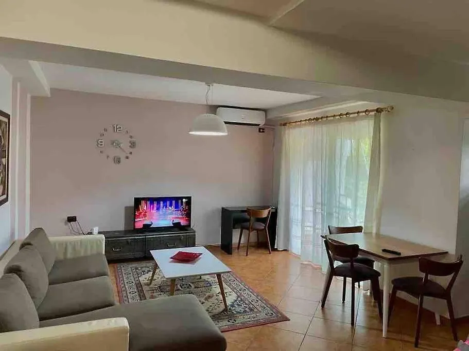 Apartment In Skanderbeg Square - Tirana Center 1 阿尔巴尼亚